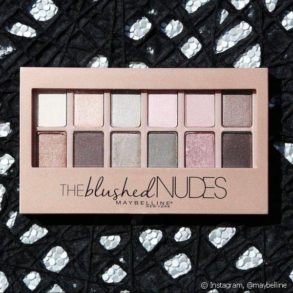 A paleta The Blushed Nudes conta com vários tons pastel bem 